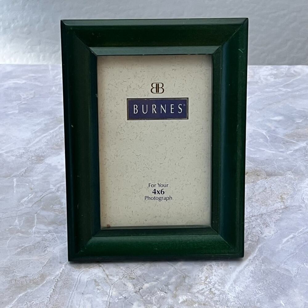 Burnes of Boston Green Wood Picture Frame 4x6 in Rectangle Matte Free Standing